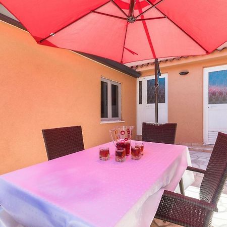Apartment Taja Ližnjan Eksteriør bilde