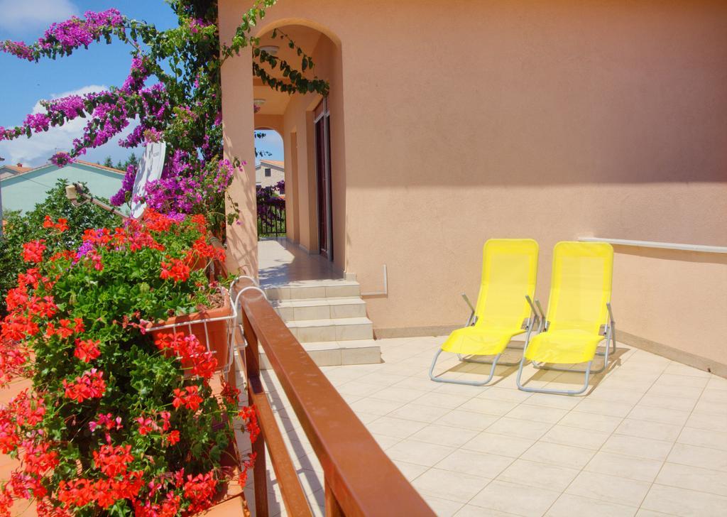 Apartment Taja Ližnjan Rom bilde