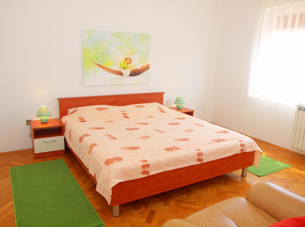 Apartment Taja Ližnjan Rom bilde