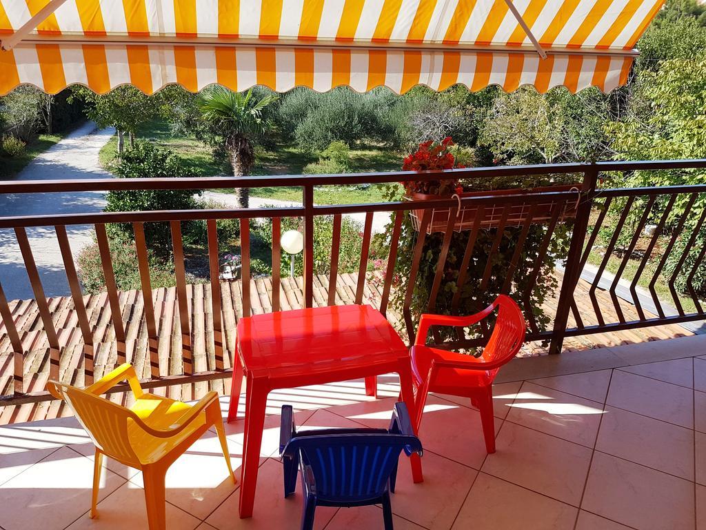 Apartment Taja Ližnjan Eksteriør bilde