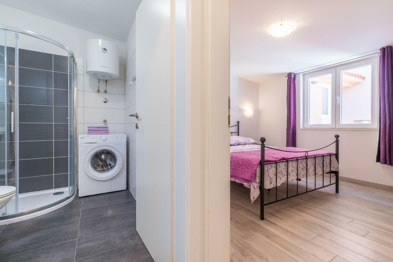 Apartment Taja Ližnjan Eksteriør bilde