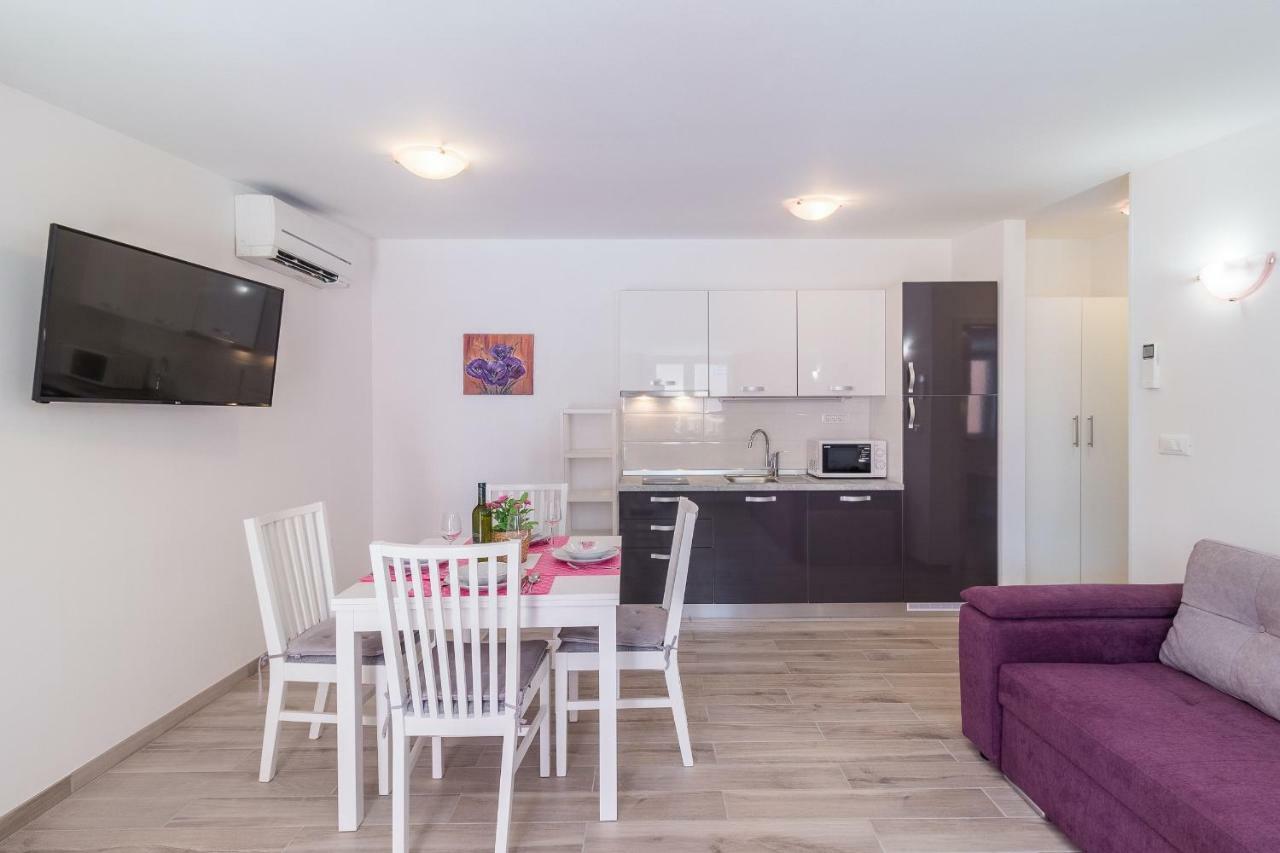 Apartment Taja Ližnjan Eksteriør bilde