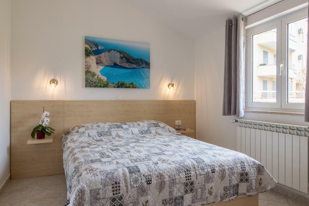 Apartment Taja Ližnjan Eksteriør bilde