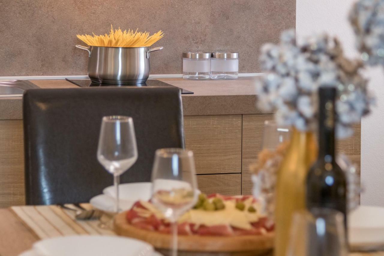 Apartment Taja Ližnjan Eksteriør bilde
