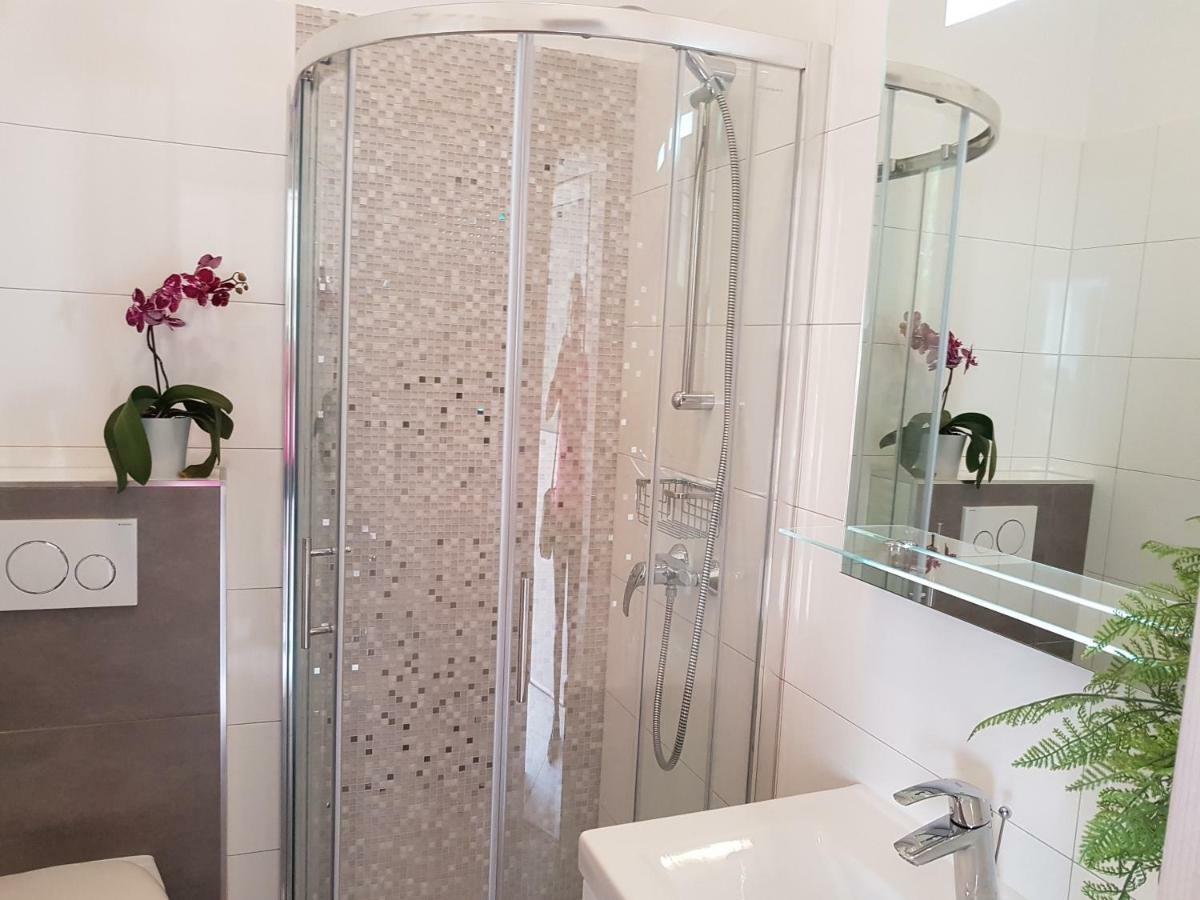 Apartment Taja Ližnjan Eksteriør bilde
